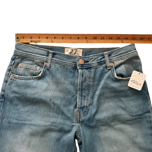 NWT FP Mid-Rise Straight Ripped Distressed Denim Jeans | Light Denim | Size 27 - Picture 4 of 6